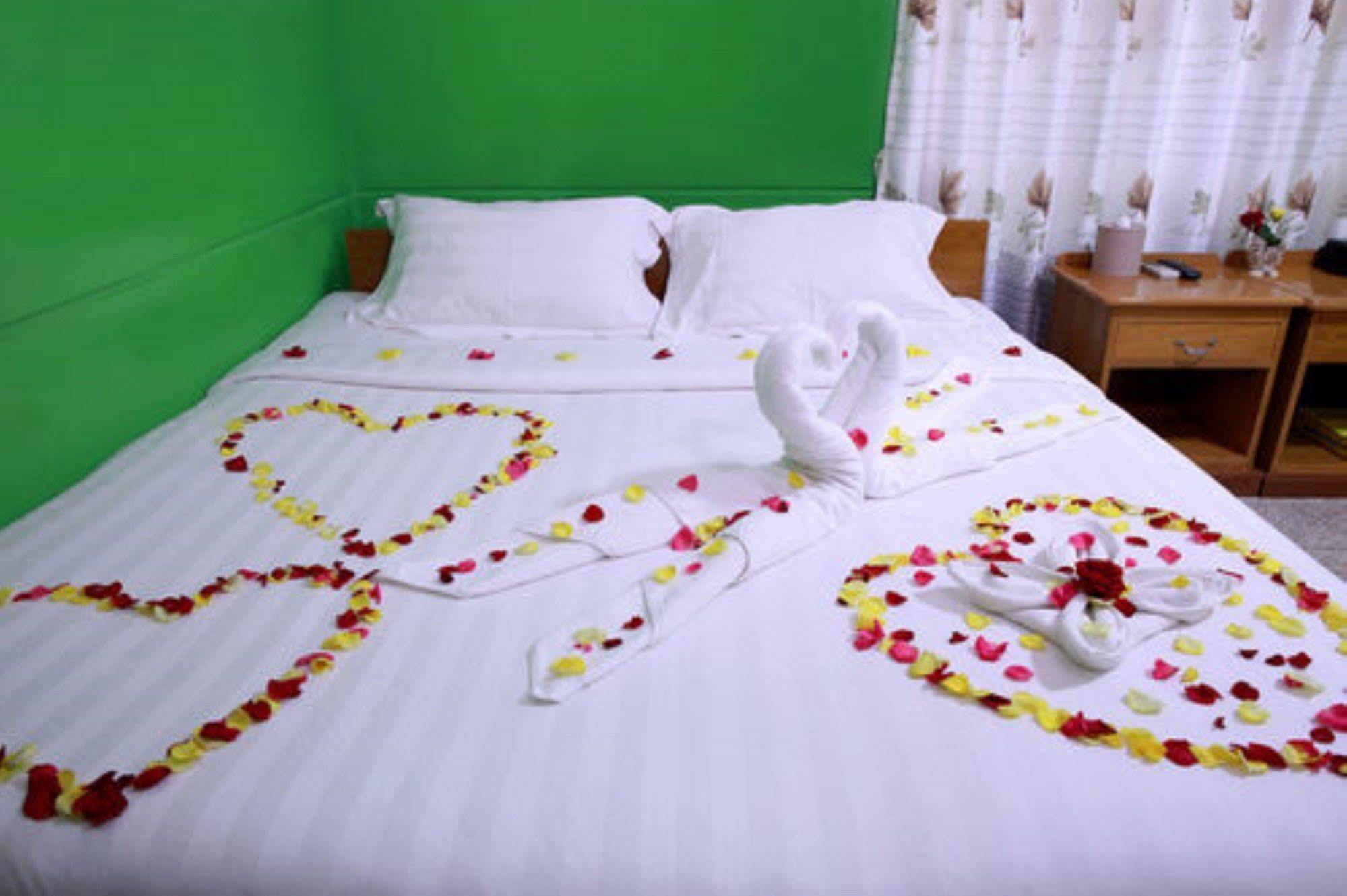 Hotel Venus Mandalaj Kültér fotó